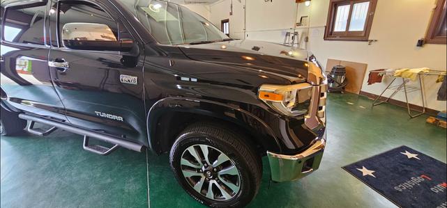 Photo of 2018 Black Toyota Tundra