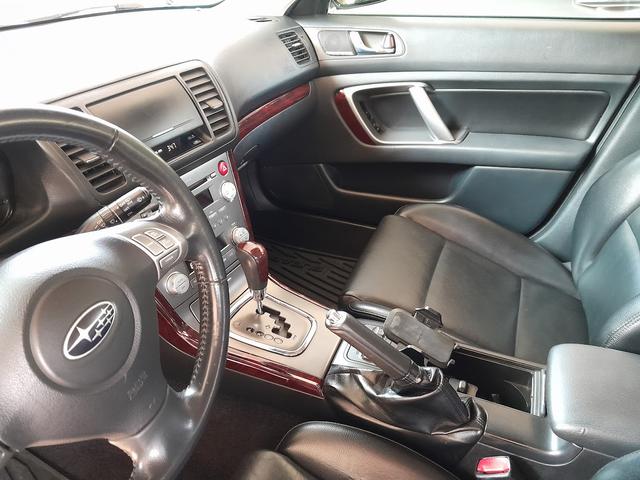 Photo of 2009 Gray Subaru Outback