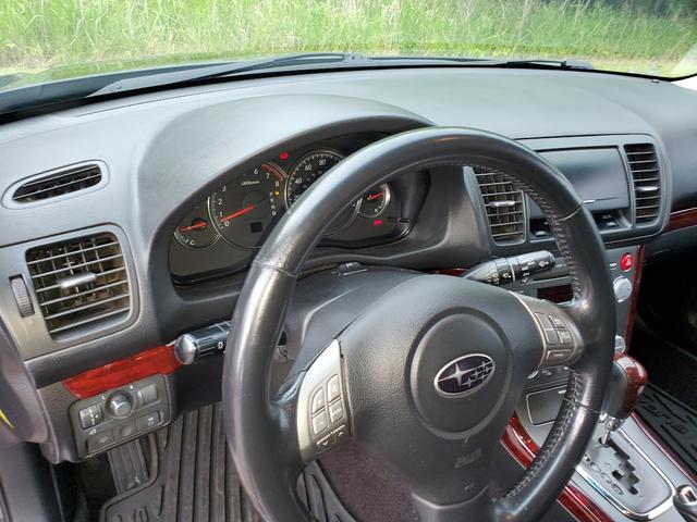 Photo of 2009 Gray Subaru Outback