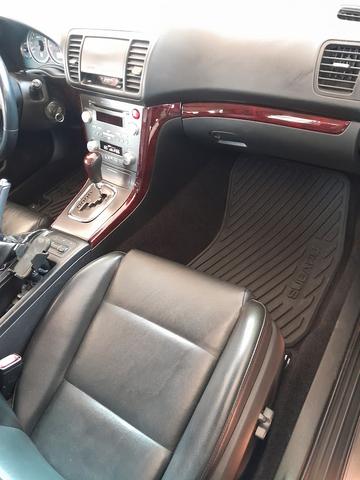 Photo of 2009 Gray Subaru Outback