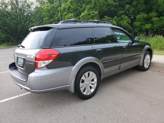 Photo of 2009 Gray Subaru Outback