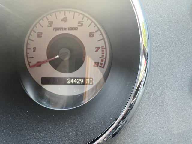 Photo of 2006 Red Pontiac Solstice
