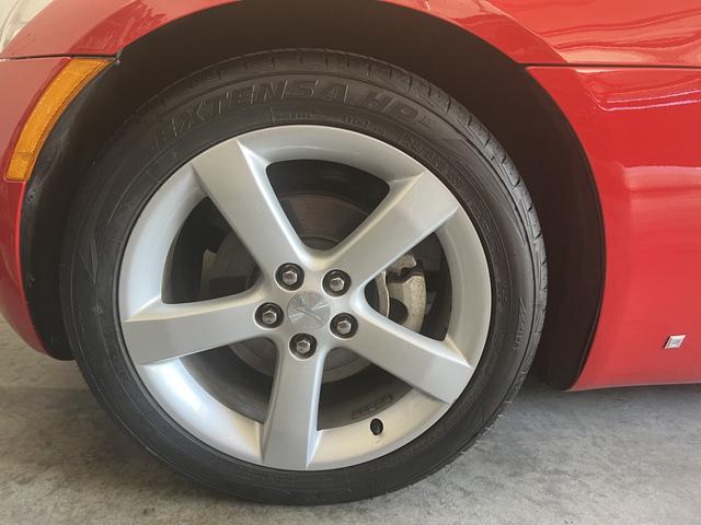 Photo of 2006 Red Pontiac Solstice
