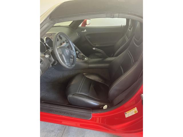 Photo of 2006 Red Pontiac Solstice