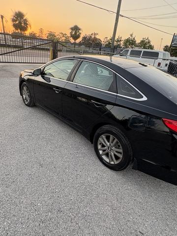 Photo of 2015 Black Hyundai SONATA