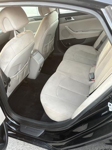 Photo of 2015 Black Hyundai SONATA