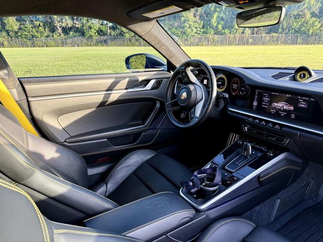Photo of 2021 Blue Porsche 911