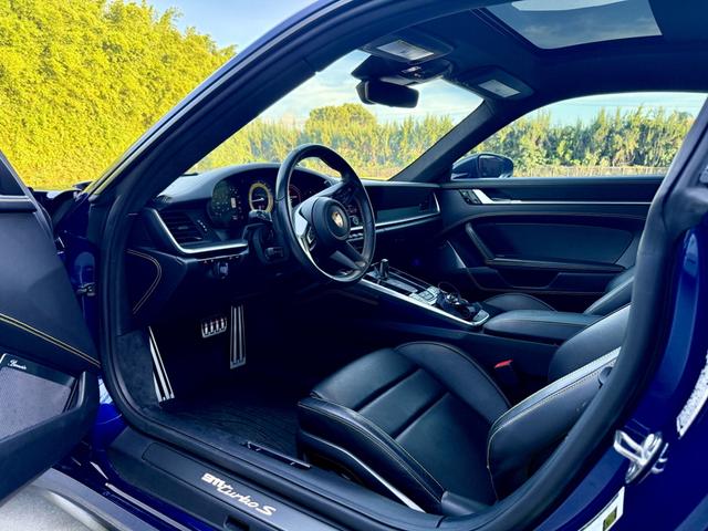 Photo of 2021 Blue Porsche 911