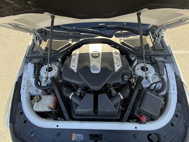 Photo of 2016 White Cadillac CT6