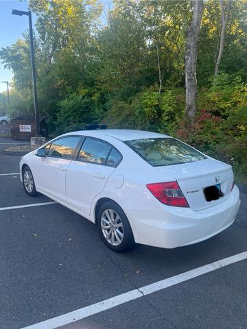 Photo of 2012 White Honda Civic