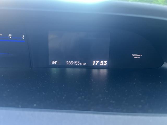 Photo of 2012 White Honda Civic