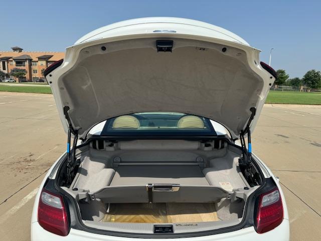 Photo of 2007 White Lexus SC 430