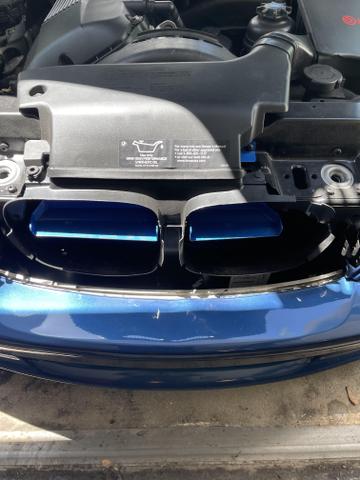 Photo of 2003 Blue BMW 330