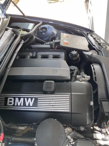 Photo of 2003 Blue BMW 330