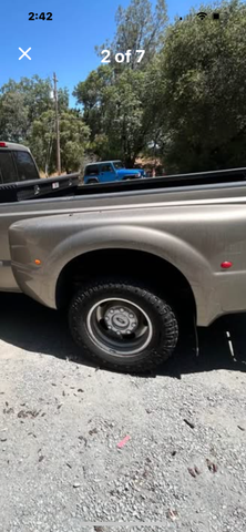 Photo of 2005 Beige Ford F-350