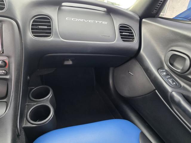 Photo of 2002 Blue Chevrolet Corvette