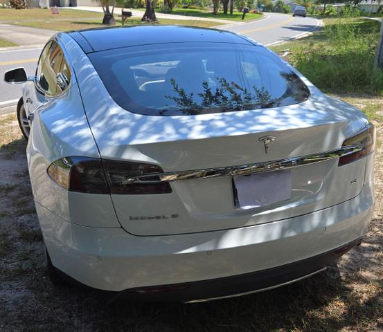 Photo of 2015 White Tesla Model S