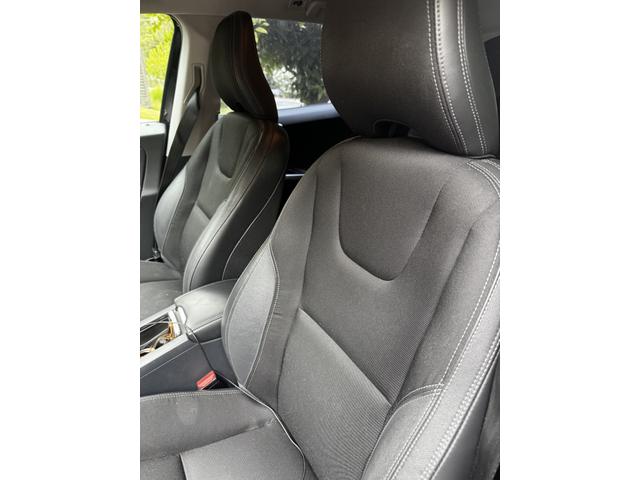 Photo of 2016 Black Volvo XC60