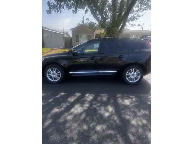 Photo of 2016 Black Volvo XC60
