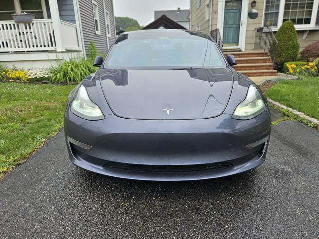 Photo of 2023 Gray Tesla Model 3