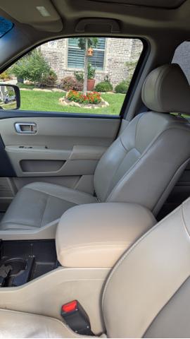 Photo of 2011 Red Honda Pilot