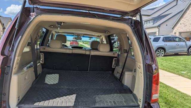 Photo of 2011 Red Honda Pilot
