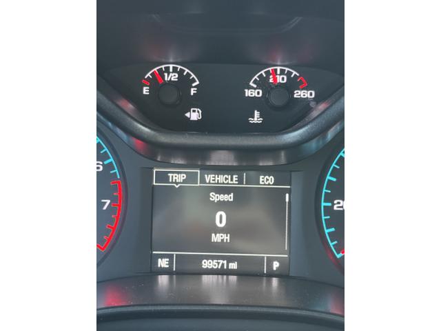 Photo of 2015 White Chevrolet Colorado