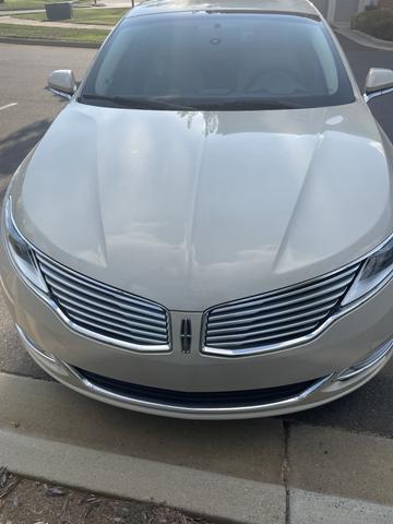 Photo of 2014 Beige Lincoln MKZ