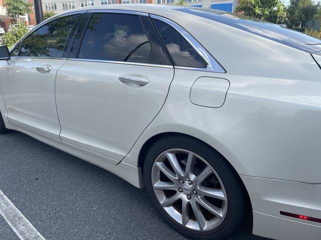 Photo of 2014 Beige Lincoln MKZ