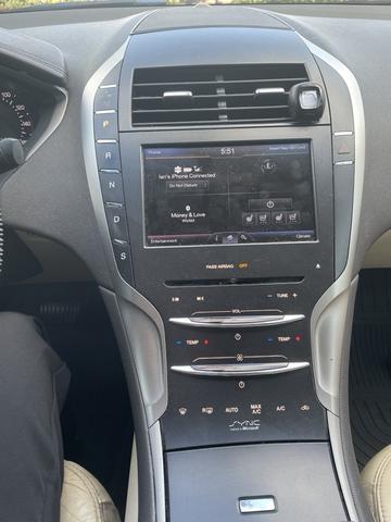 Photo of 2014 Beige Lincoln MKZ