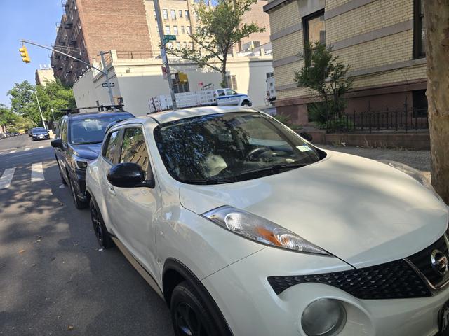Photo of 2013 White Nissan Juke