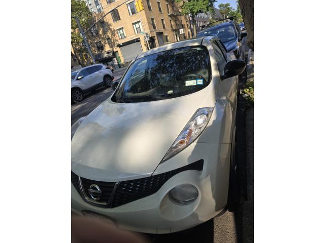 Photo of 2013 White Nissan Juke