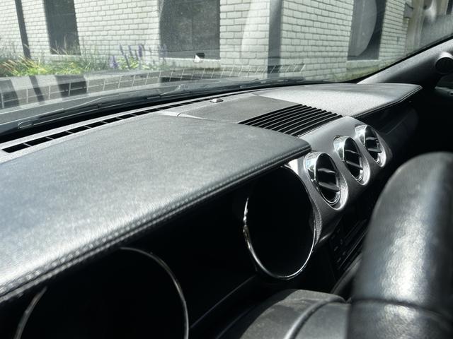 Photo of 2017 Gray Ford Mustang