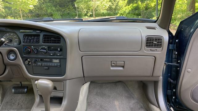 Photo of 1996 Green Toyota Camry