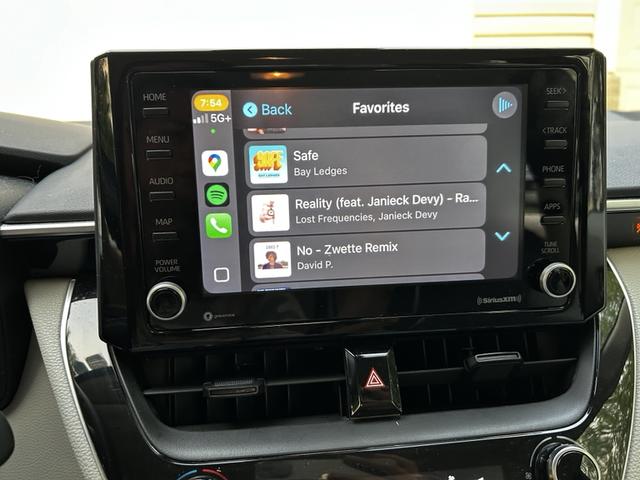 Photo of 2022 White Toyota Corolla