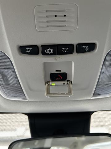 Photo of 2022 White Toyota Corolla