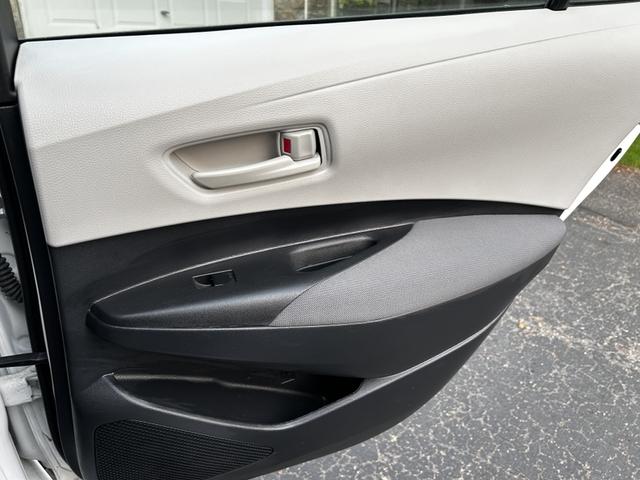 Photo of 2022 White Toyota Corolla