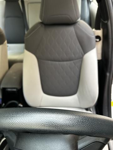 Photo of 2022 White Toyota Corolla