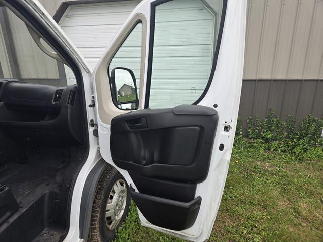 Photo of 2018 White RAM ProMaster 2500