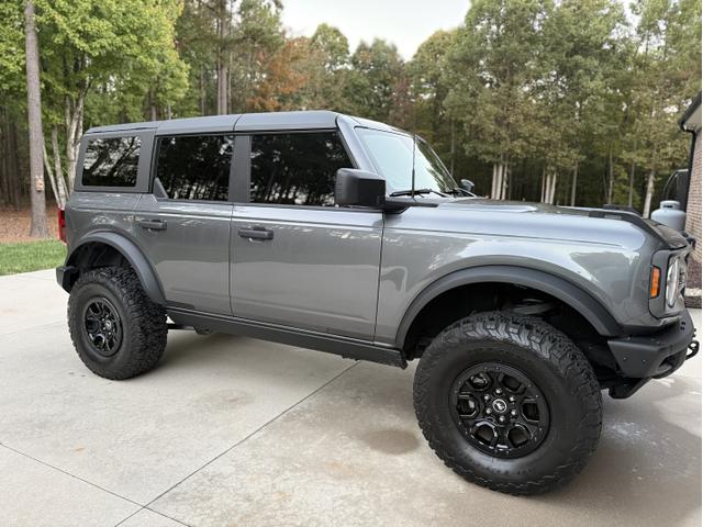 Photo of 2023 Gray Ford Bronco