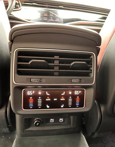 Photo of 2021 Gray Audi SQ8