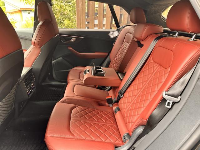 Photo of 2021 Gray Audi SQ8