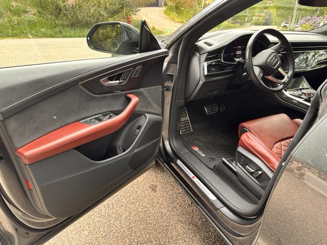 Photo of 2021 Gray Audi SQ8