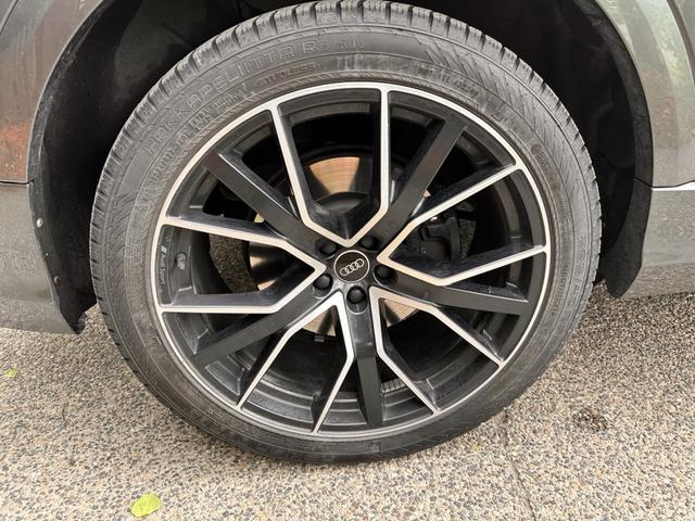 Photo of 2021 Gray Audi SQ8