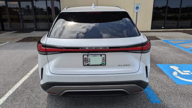 Photo of 2023 White Lexus RX 350