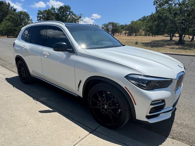 Photo of 2019 White BMW X5
