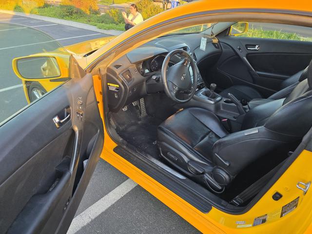 Photo of 2011 Yellow Hyundai Genesis Coupe