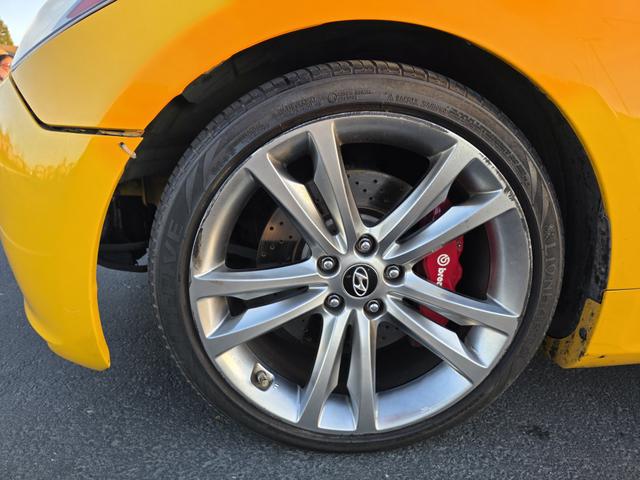Photo of 2011 Yellow Hyundai Genesis Coupe