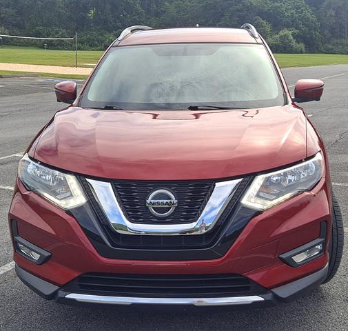 Photo of 2018 Red Nissan Rogue