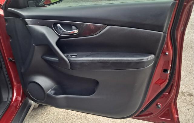 Photo of 2018 Red Nissan Rogue